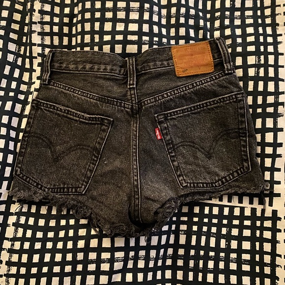 Levi’s Denim Shorts - Picture 1 of 2